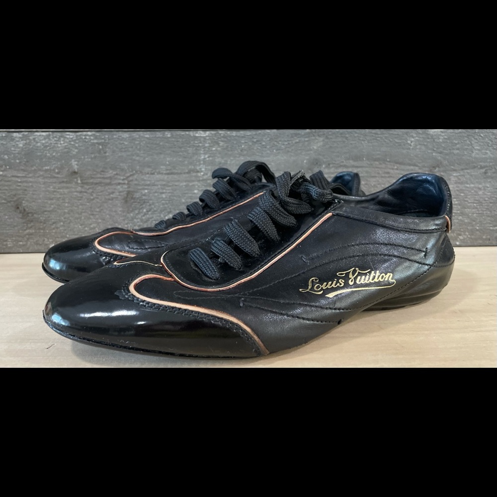 Louis Vuitton Low Top Sneakers 37.5